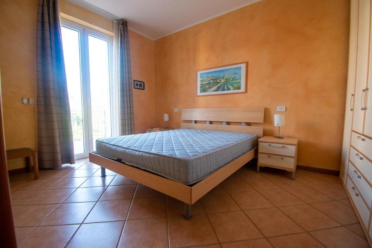 Lato Soleggiato @Gardazzurro Apartman Padenghe sul Garda Kültér fotó