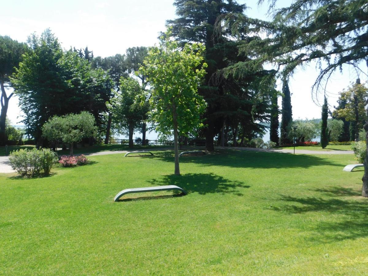 Lato Soleggiato @Gardazzurro Apartman Padenghe sul Garda Kültér fotó