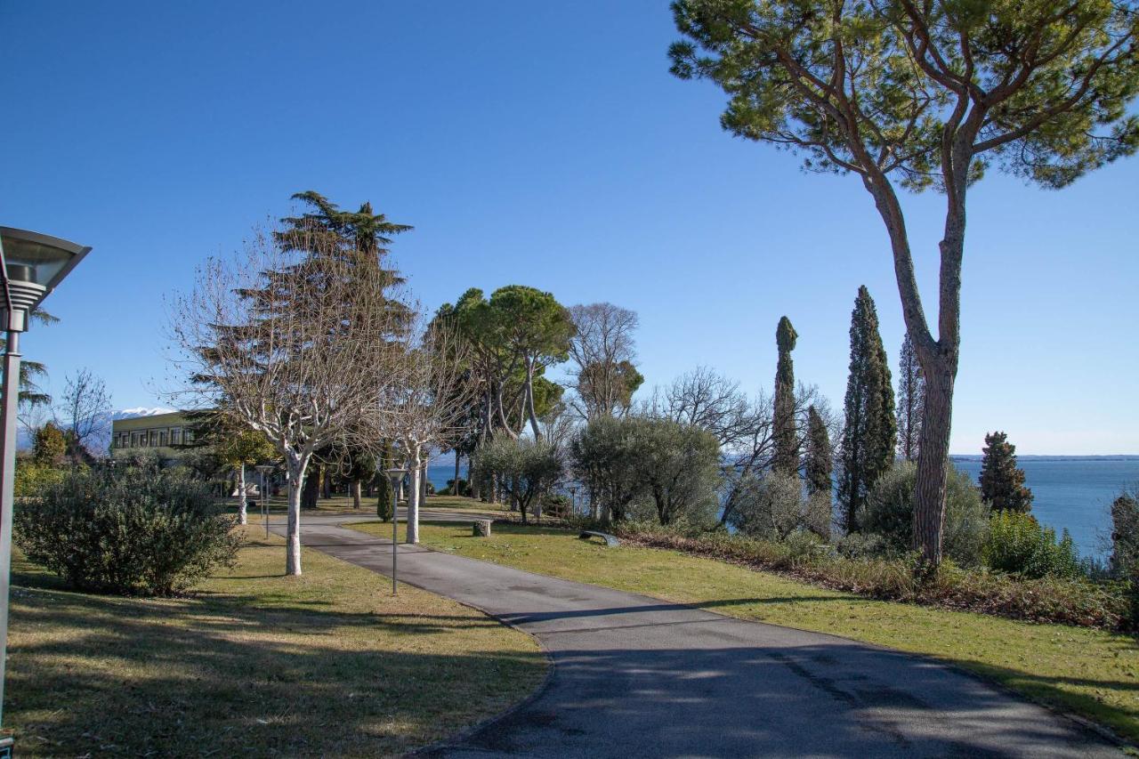 Lato Soleggiato @Gardazzurro Apartman Padenghe sul Garda Kültér fotó
