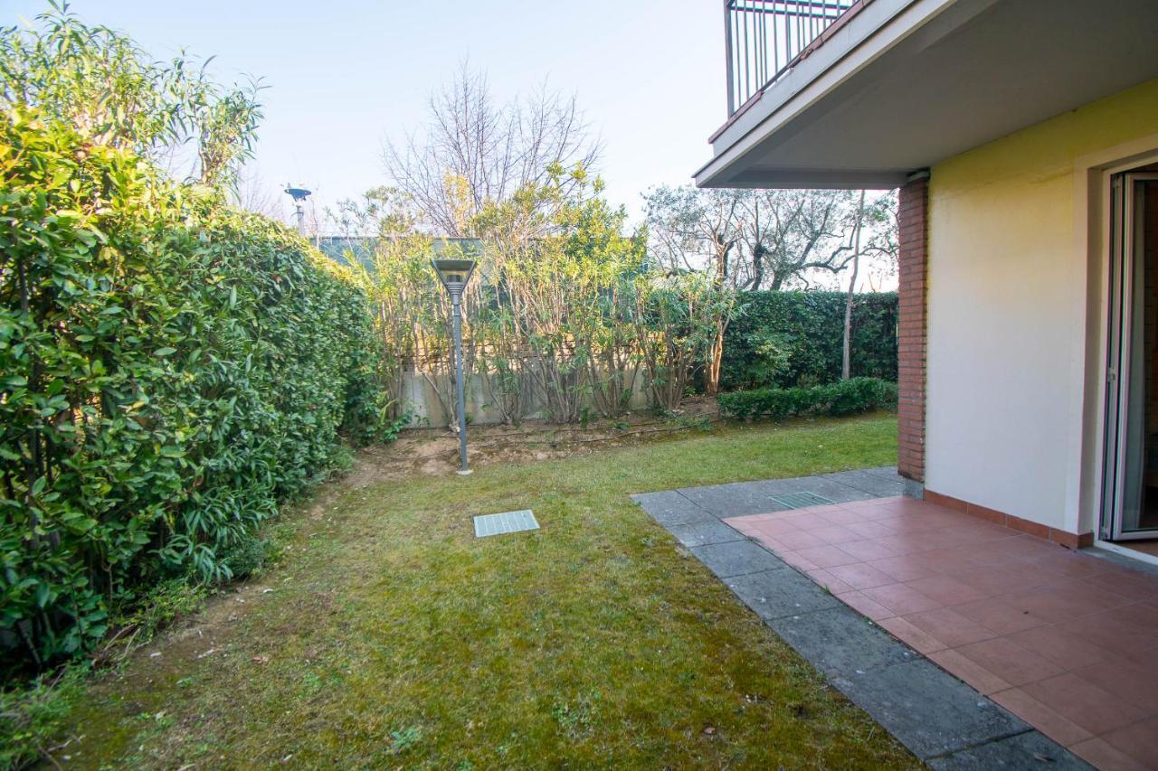 Lato Soleggiato @Gardazzurro Apartman Padenghe sul Garda Kültér fotó