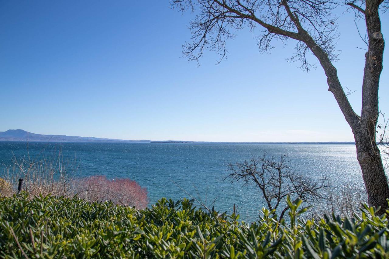 Lato Soleggiato @Gardazzurro Apartman Padenghe sul Garda Kültér fotó