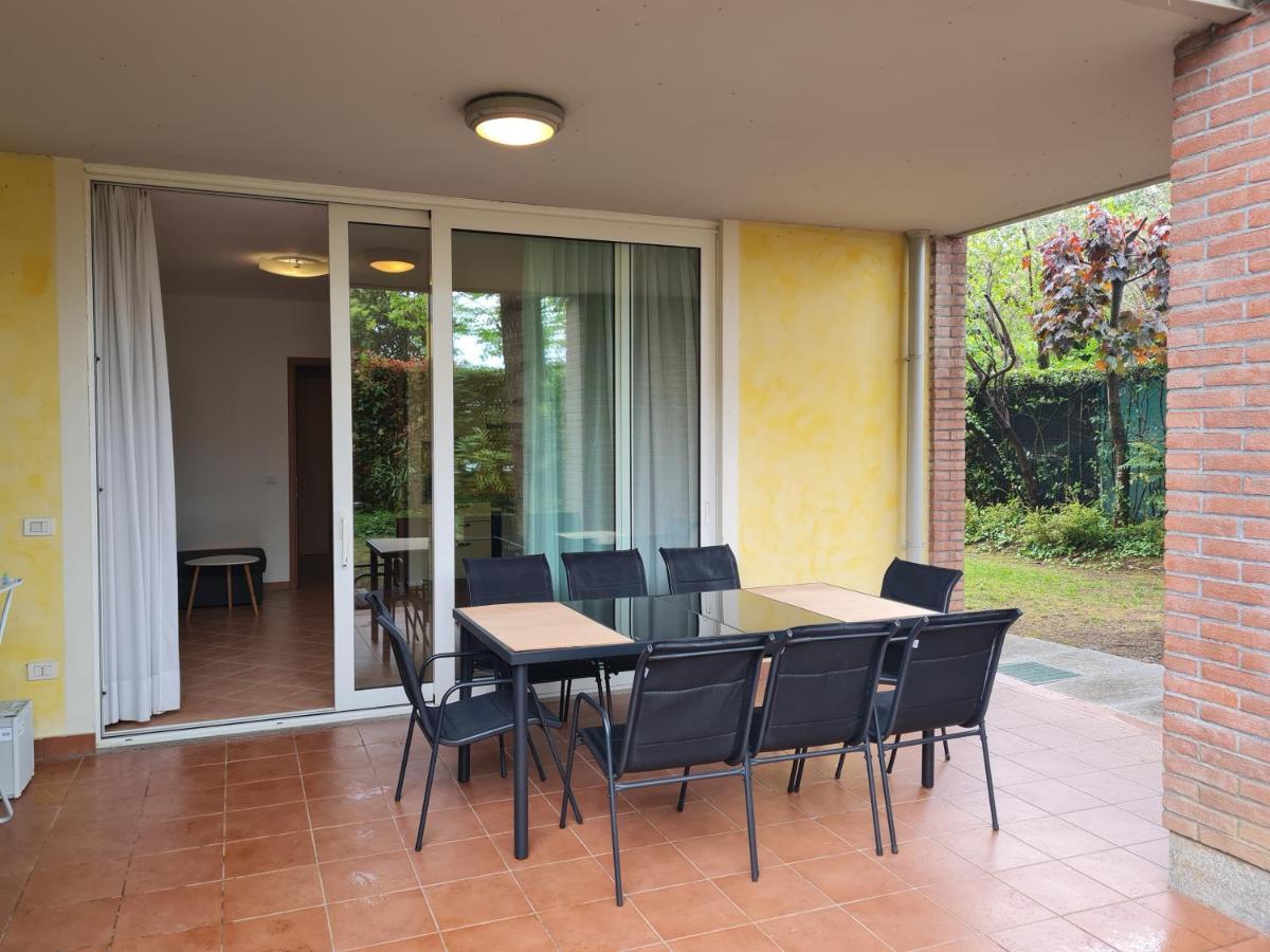 Lato Soleggiato @Gardazzurro Apartman Padenghe sul Garda Kültér fotó